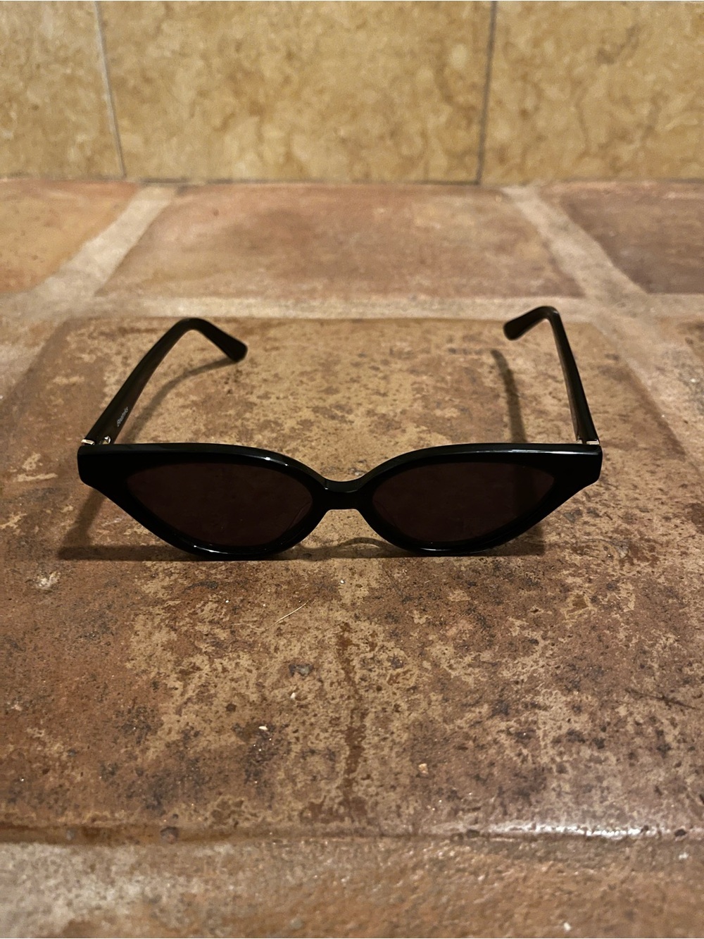 Velvet Canyon Beatnik sunglasses - Sleek Black Cat-Eye Sunglasses for Women